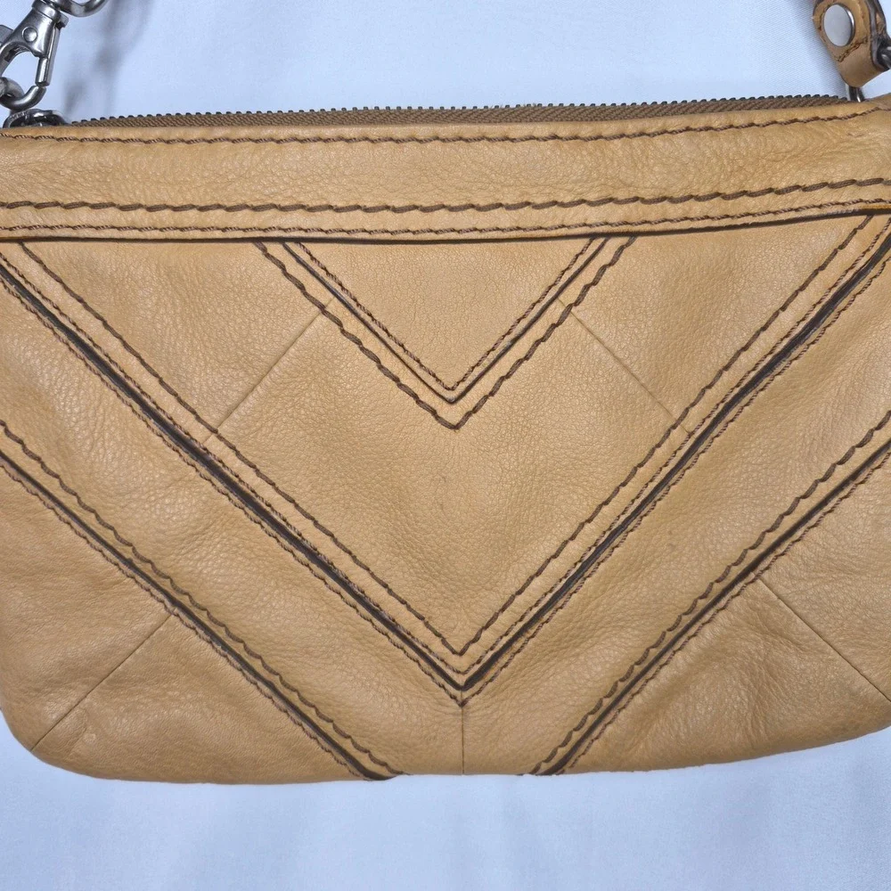 VTG Fossil Fifty Four Yellow Leather Braided Strap Clutch Bag Chevron
